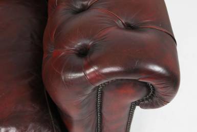 Divano Chesterfield club 2 posti inglese originale vintage bordeaux