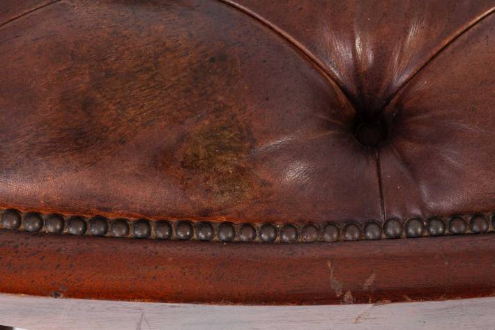 Poggiapiedi chesterfield a forbice inglese originale marrone