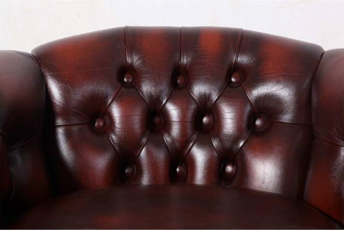Coppia di poltrone chesterfield a pozzetto vintage originale marrone