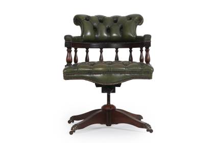 Poltrona chesterfield captain da scrivania vintage originale verde 